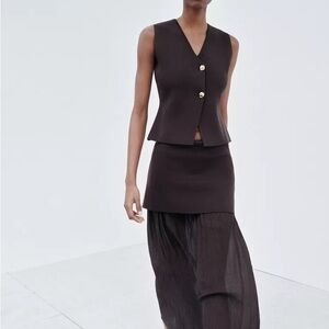 Zara women’s knit vest top and pleated knit skirt set size S